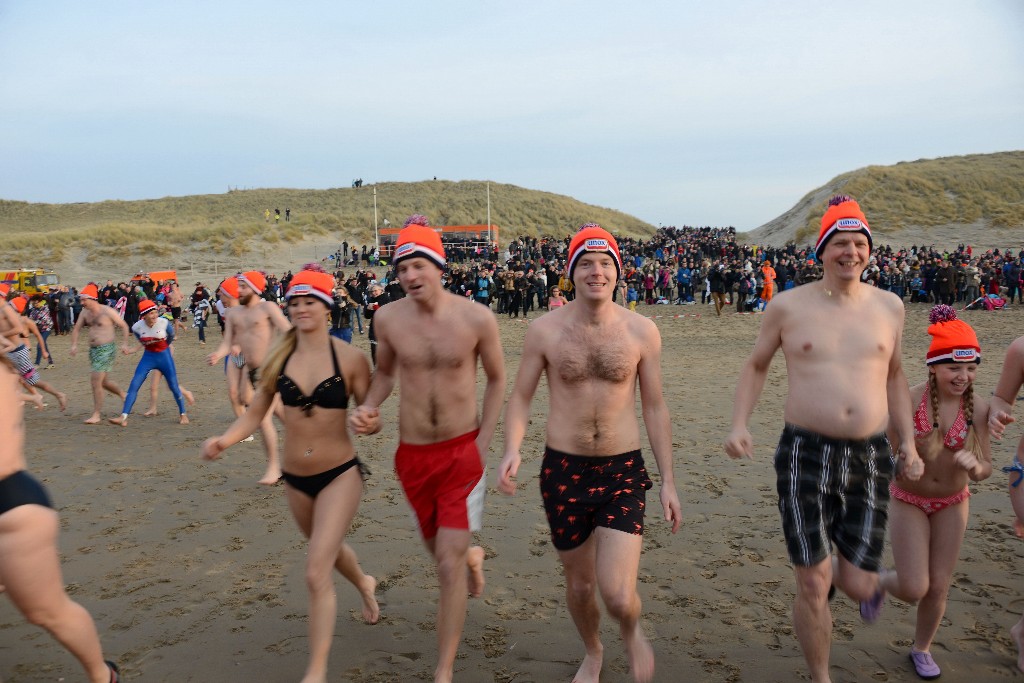 ../Images/Nieuwjaarsduik Nederzandt 2015 073.jpg